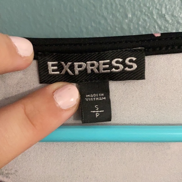 Express floral Crop Top in small - Picture 3 of 5